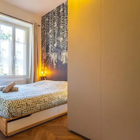 L'appart Haussmannien - Elegance Et Modernite